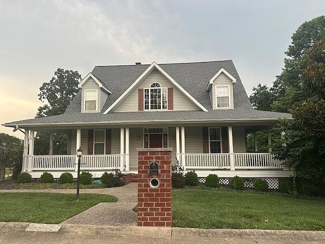 2nd image of 15 Birchwood Cir