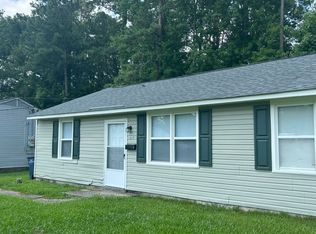 1217 Davis St, Jacksonville, NC 28540
