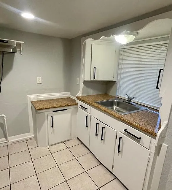130 Highland Dr — Photo 1