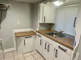 130 Highland Dr #A, Bakersfield, CA 93308