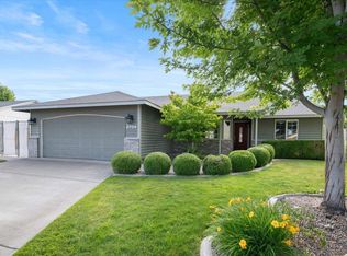2704 Iris St, West Richland, WA