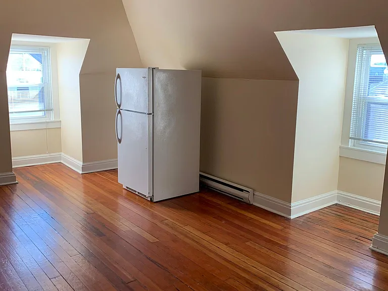 45 Mawney St #7 — Photo 3