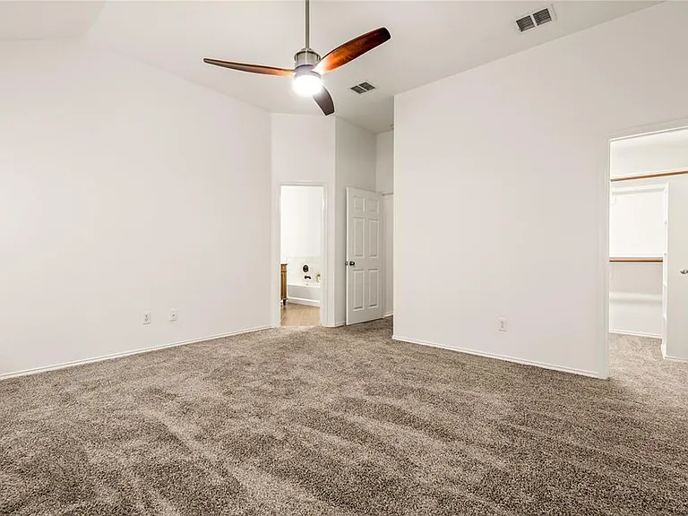 8433 Hawks Nest Dr — Photo 30
