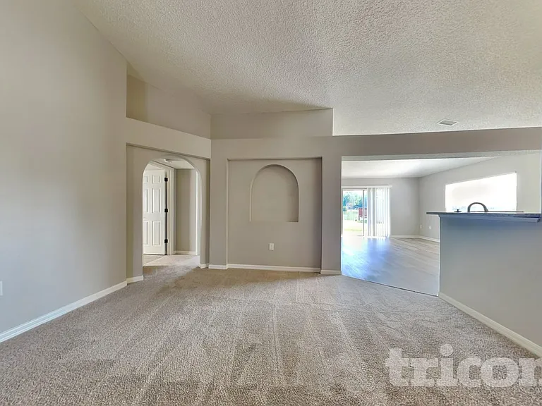 10399 Song Sparrow Ln — Photo 3