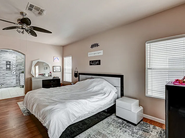 3910 Crooked Oak St — Photo 13