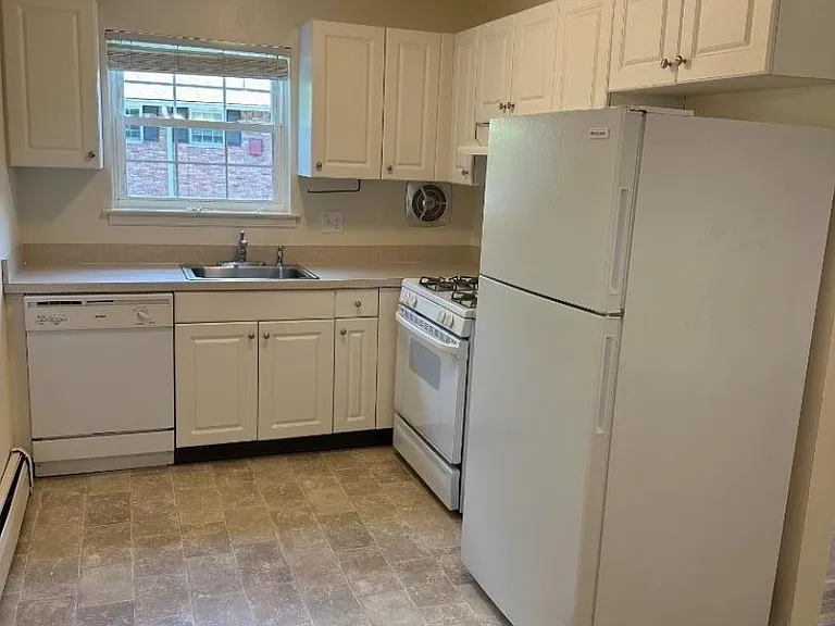 320 S 4c C Morristown Town Town #C — Photo 6