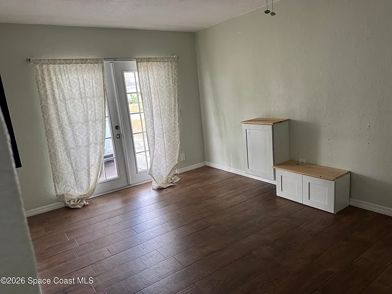 4281 Yorkshire Dr — Photo 13