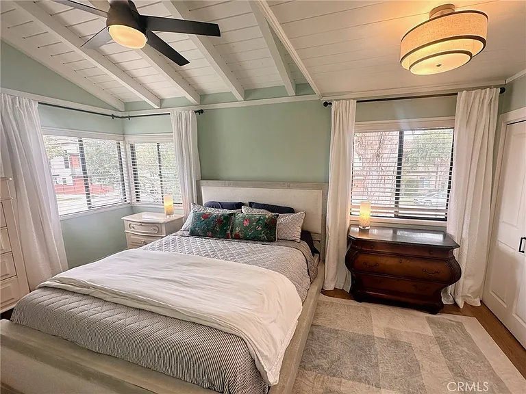 427 N Maria Ave — Photo 5