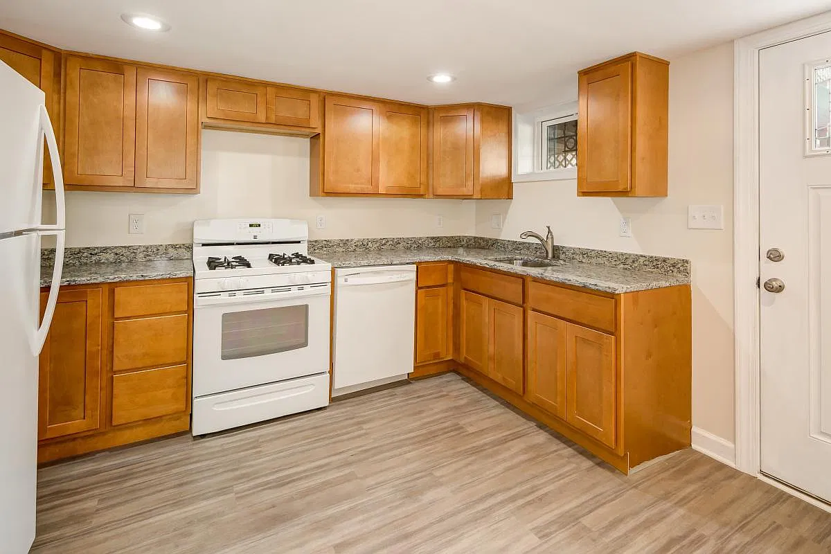 1 bed, 600 sqft, $1,600 — Photo 4
