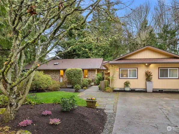 1534 Whited Place NW, Bainbridge Island, WA 98110