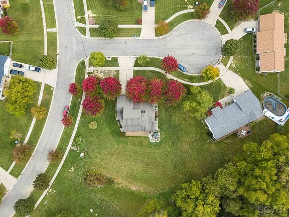 3rd image of 807 Pittman Ct