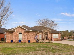 114 Lakeside Dr, Dothan, AL 36301