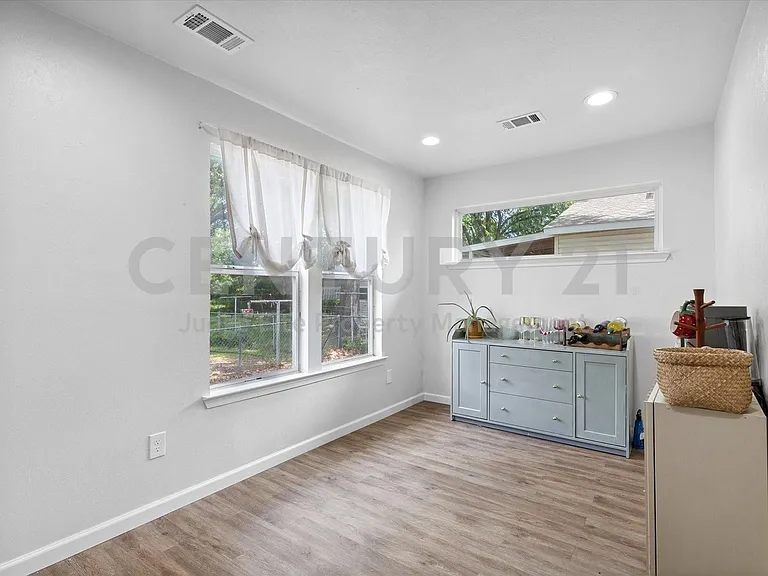 3012 Gene Ln — Photo 11