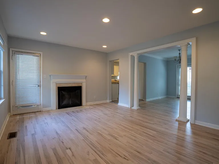 211 Sisson Ave NE — Photo 13