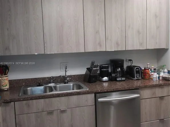 4172 Inverrary Dr APT 310, Lauderhill, FL 33319