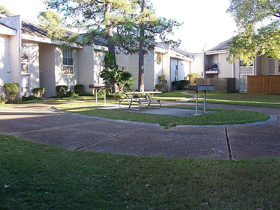 1st image of 1950 Spenwick Dr #352