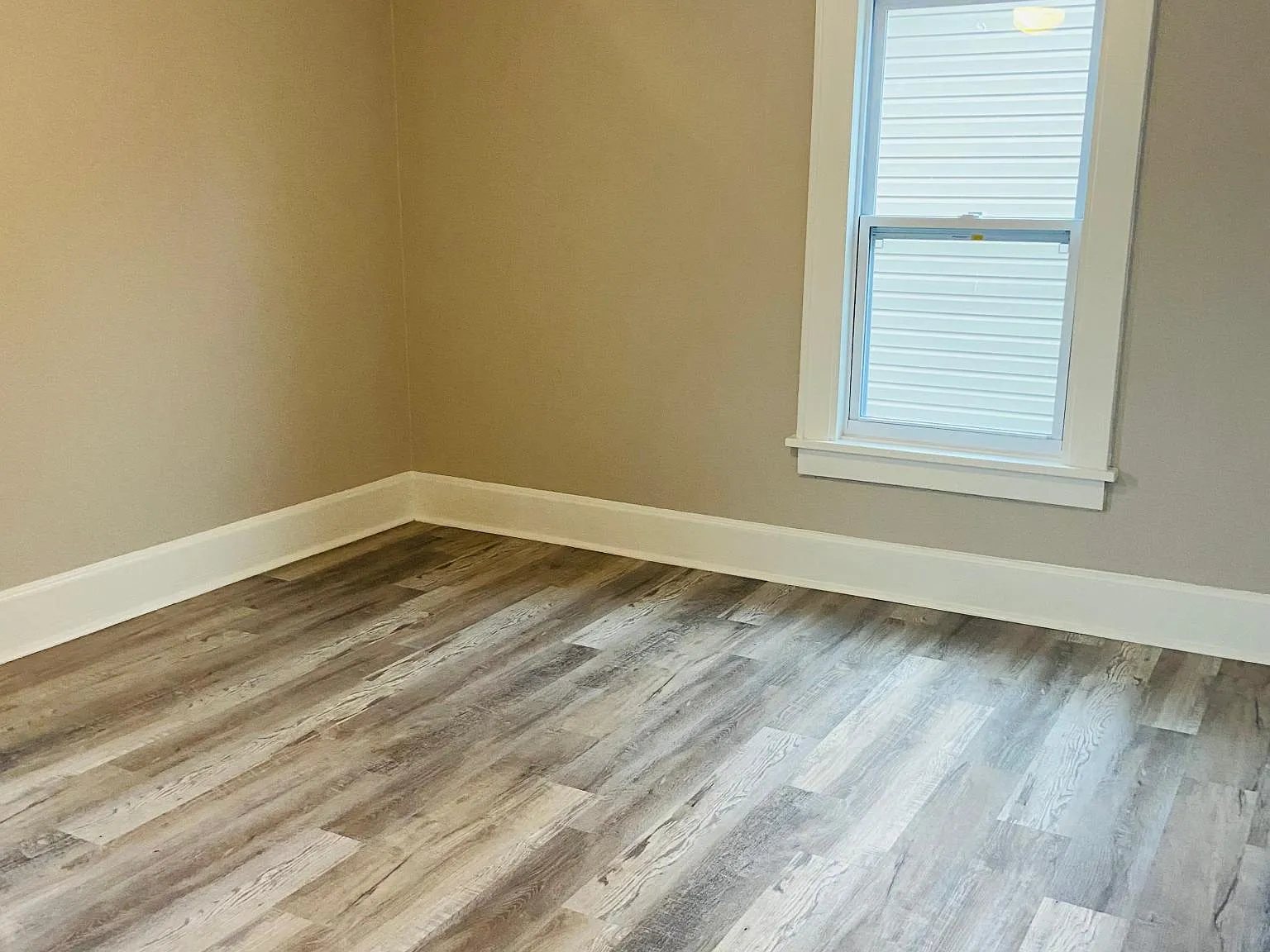 2 bed, 984 sqft, $1,400 — Photo 3