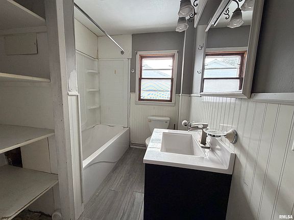 5th image of 309 N 6th St