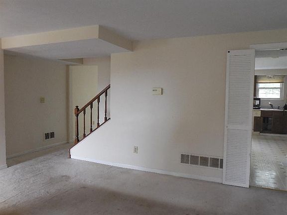 4th image of 10959 Barrington Ct