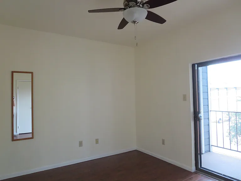 2901 San Jacinto Blvd #207 — Photo 2