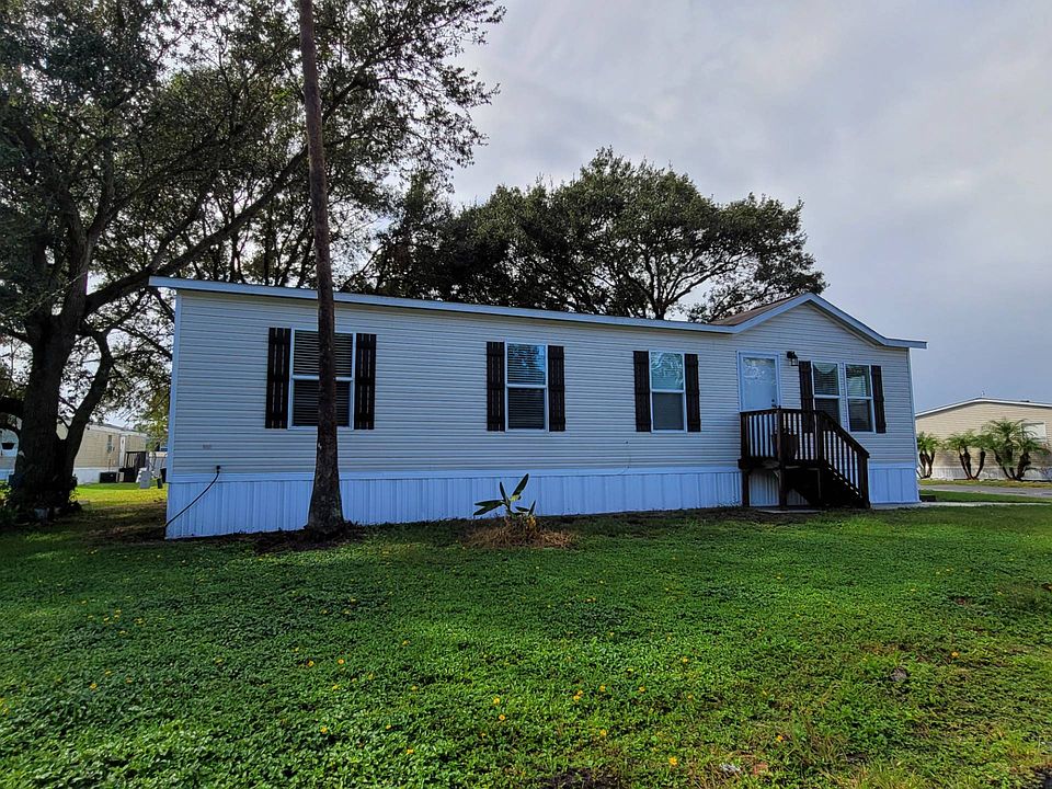 1st image of 2353 E Roble Dr