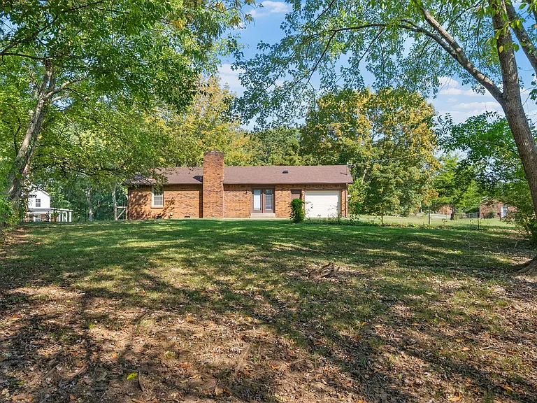 300 Hundred Oaks Dr — Photo 23