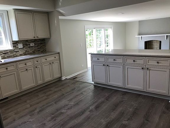 3rd image of 4013 Miller Dr
