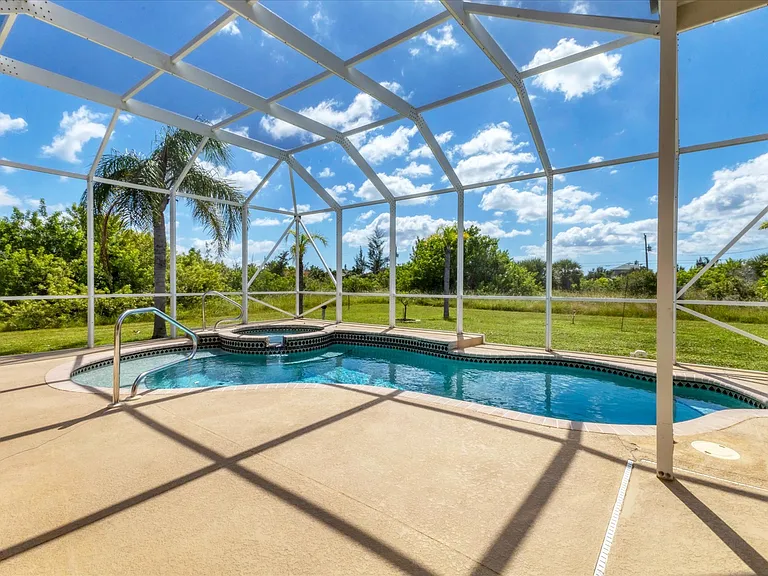 15077 Acorn Cir — Photo 33