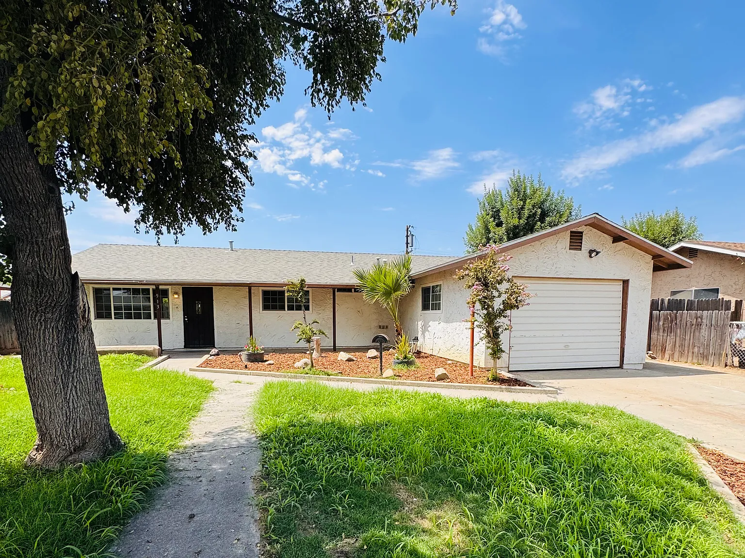 4 bed, 1800 sqft, $2,000 — Photo 3