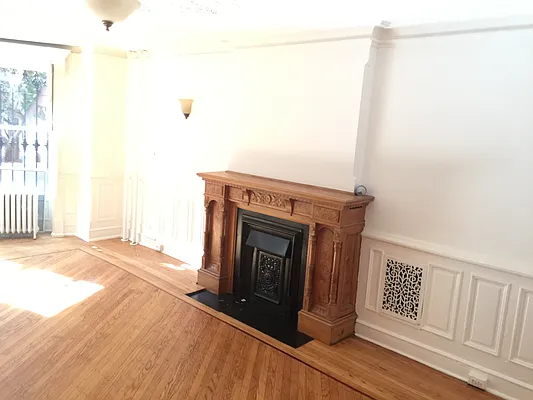 Rented by RES New York | media 11