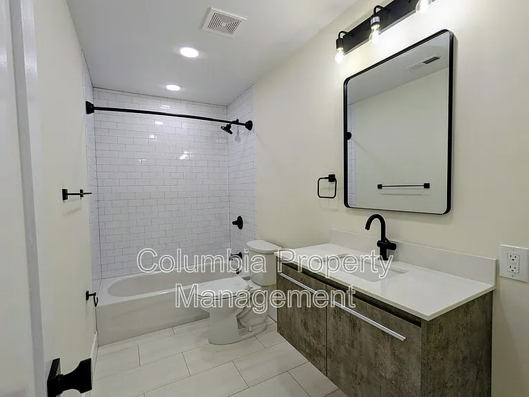 3552 Warder St NW — Photo 21