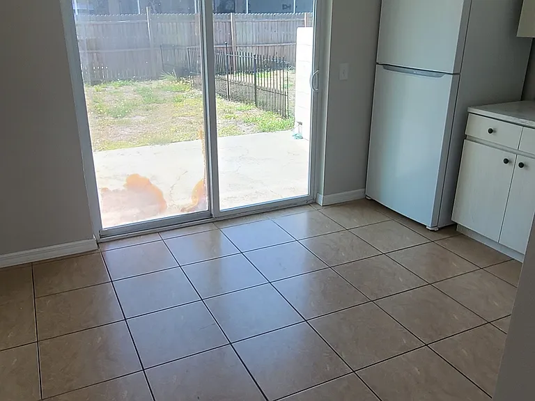 Kitchen (rearward view)