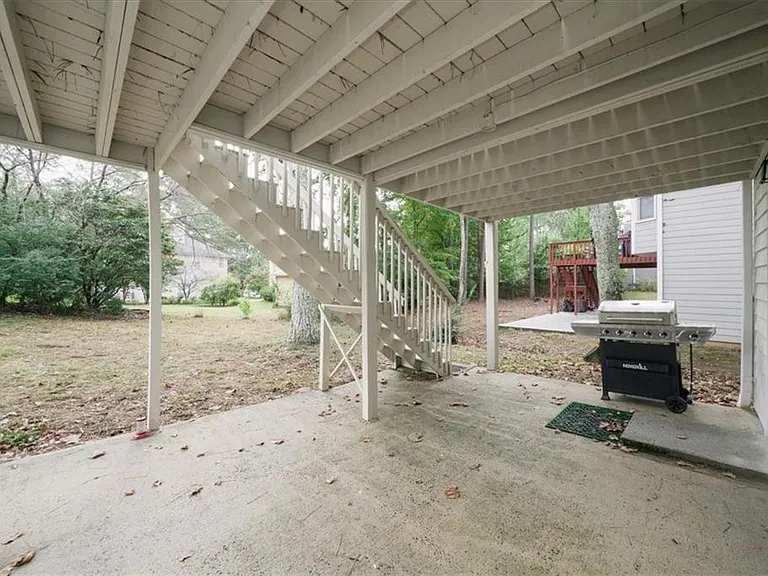 4085 Pineset Dr — Photo 32