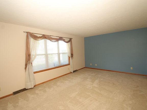 2nd image of 4351 Sunbury Dr