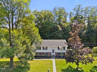 34 Spa Drive, Saratoga Springs, NY 12866