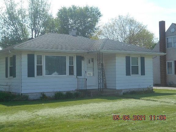 3rd image of 2700 S Macedonia Ave