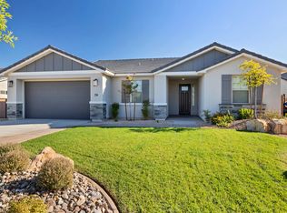 214 N Sage Crest Cir, Washington, UT 84780