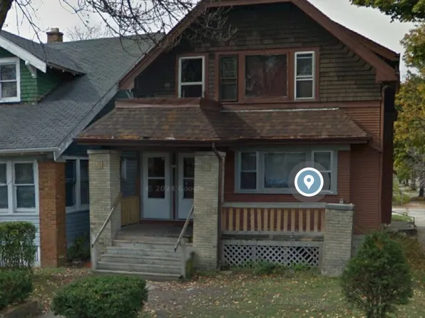 3749 N 16th St, Milwaukee, WI 53206