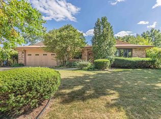 2309 W Weathersfield Way, Schaumburg, IL 60193