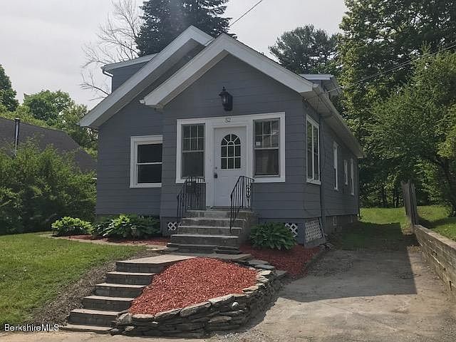 2nd image of 52 Garden St