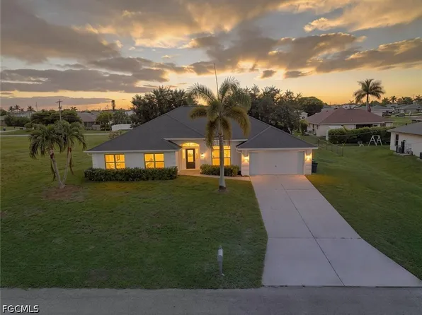 930 NW Juanita Pl, Cape Coral, FL 33993