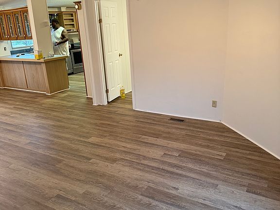 2nd image of 4022 Dudley Rd