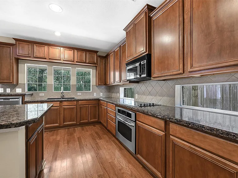 21327 Pennshore Ln — Photo 9