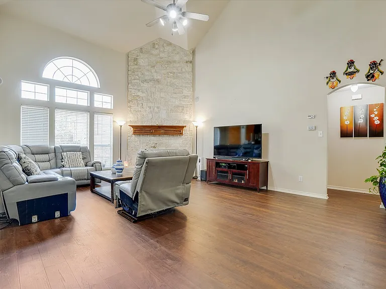10153 Ferry Farm Ln — Photo 9