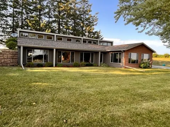 11589 State #44, Caledonia, MN 55921