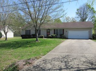 185 Old Farmers Rd, Clarksville, TN 37043