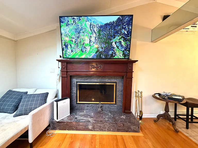 52 Deepdale Dr #1 — Photo 9