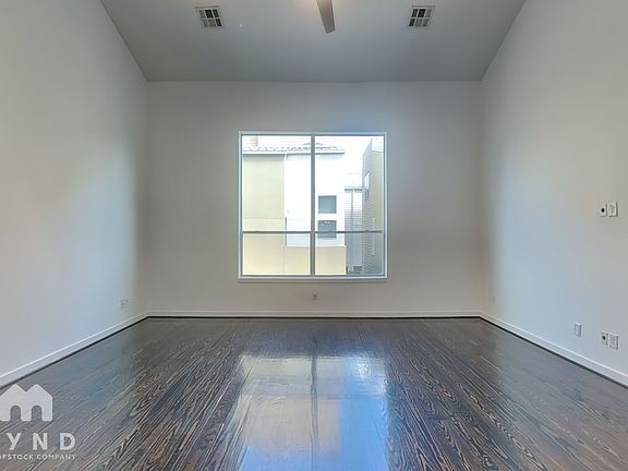 4th image of 417 Meadow St
