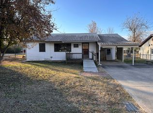 111 Boston St, Prairie Grove, AR 72753