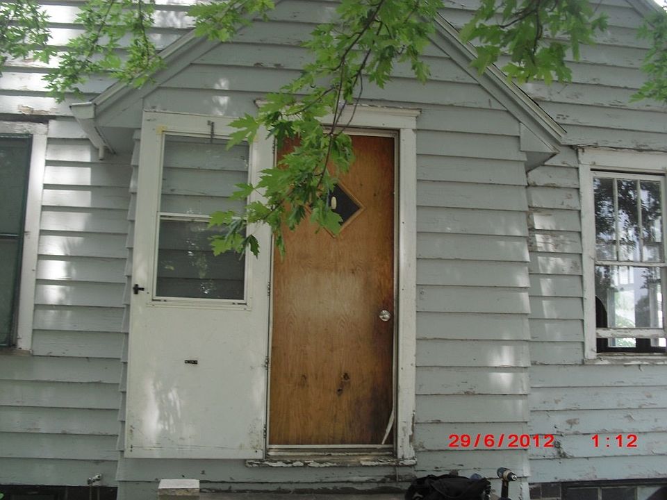2nd image of 406 Brewer St